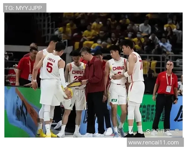 中国男篮迎战伊拉克队力争胜利全力以赴展现团队精神与竞技状态 中国男篮迎战伊拉克队力争胜利全力以赴展现团队精神与竞技状态