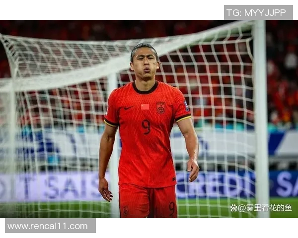 中国队迎战印尼队全力争胜期待精彩对决展现足球魅力与团队精神